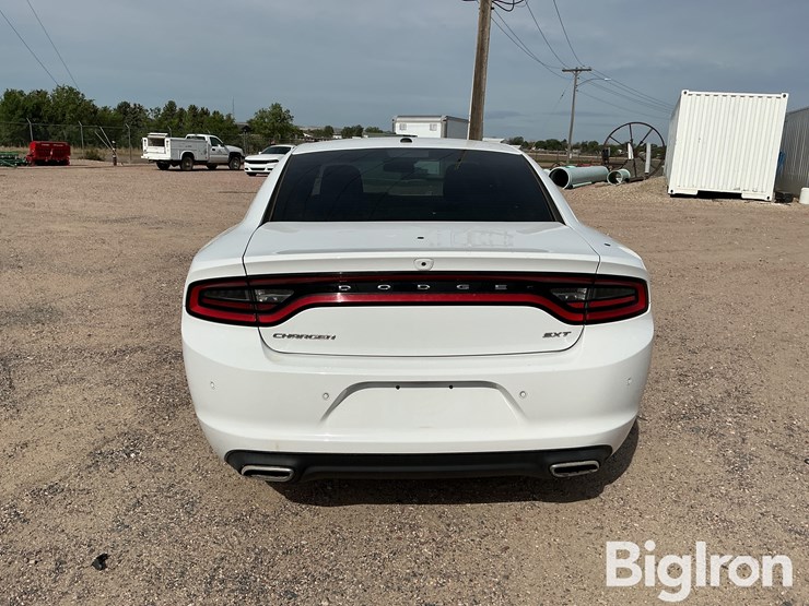 2018-dodge-charger-sxt-4-door-sedan-image-6
