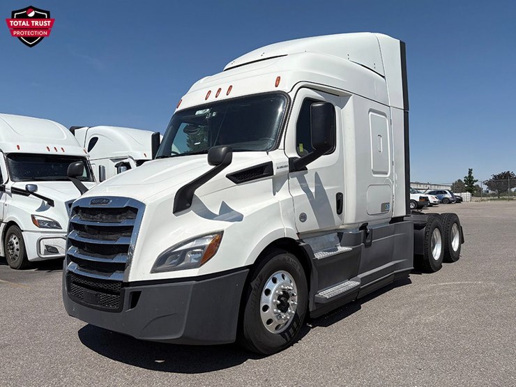 2020-freightliner-cascadia-116-image-1