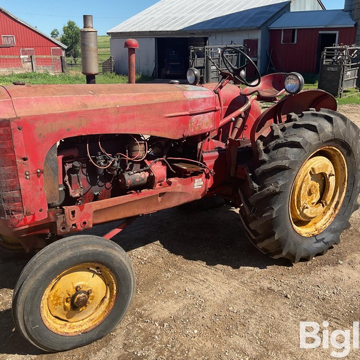MASSEY-FERGUSON 33