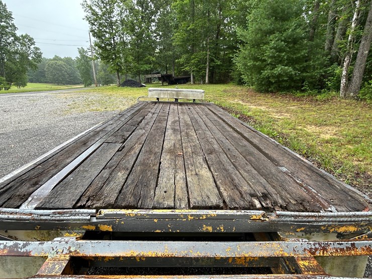 #31-•-1986-cz-tandem-axle-equipment-trailer-image-15