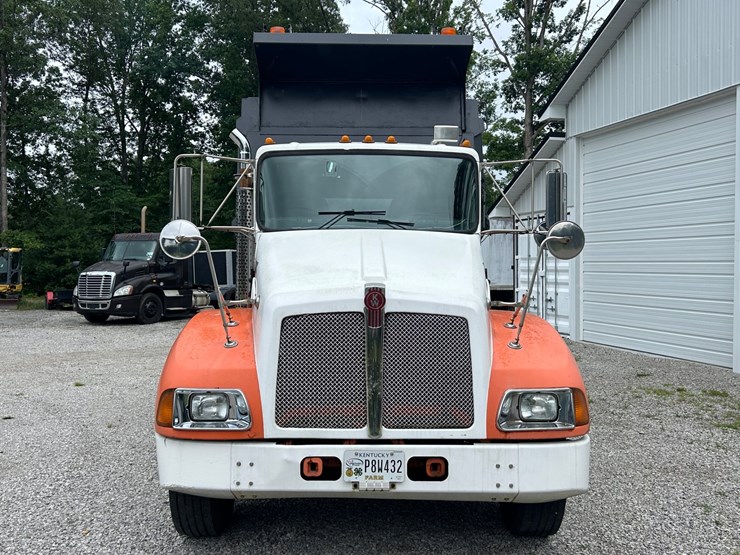 2005-kenworth-t300-image-8