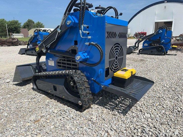 2026-zjg-zj-380-tracked-mini-skid-steer-loader-image-4