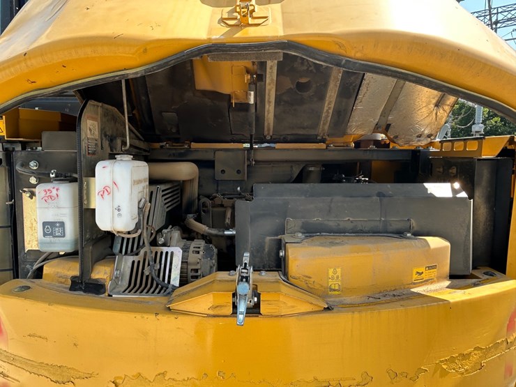 2022-deere-75g-image-21