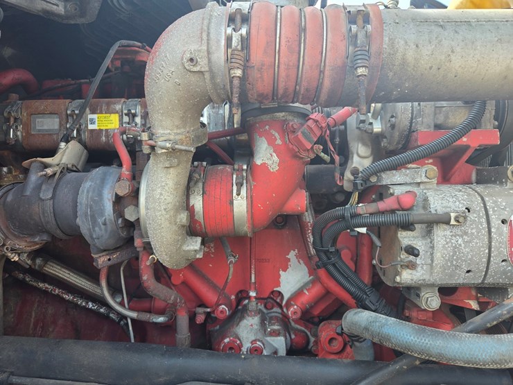 2015-kenworth-t680-image-48