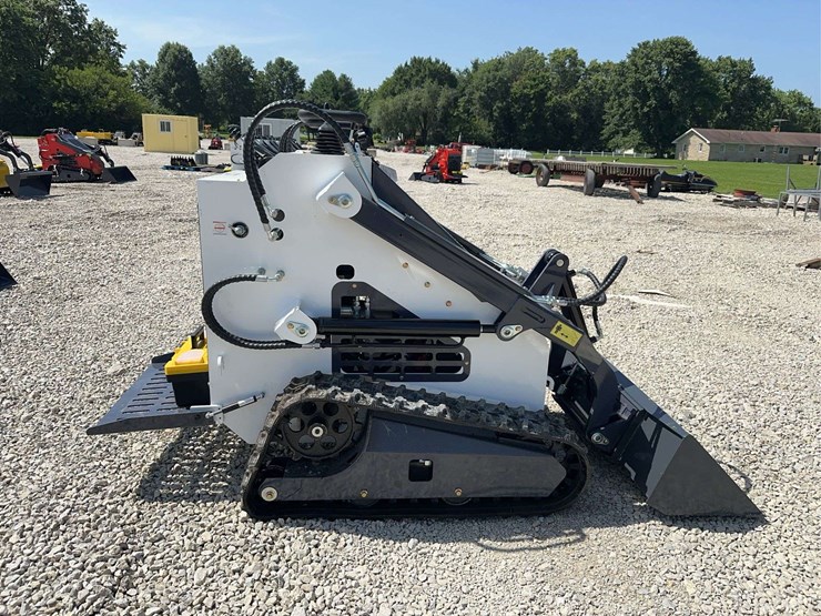 2026-zjg-zj-380-tracked-mini-skid-steer-loader-image-7