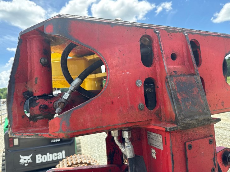 2014-caterpillar-501-image-28