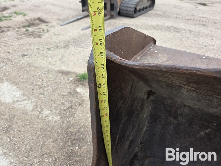 wheel-loader-bucket-image-16