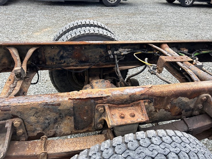 ford-f750-image-16