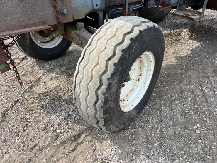 ford-7610-image-14