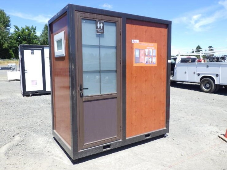 portable-toilet-w/-shower-image-4