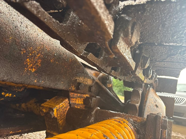 john-deere-350-image-52