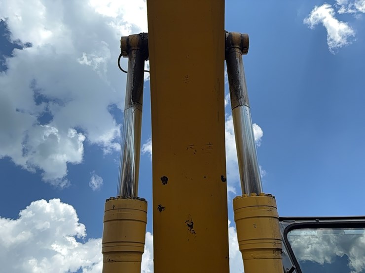 komatsu-pc270-lc-7-image-10