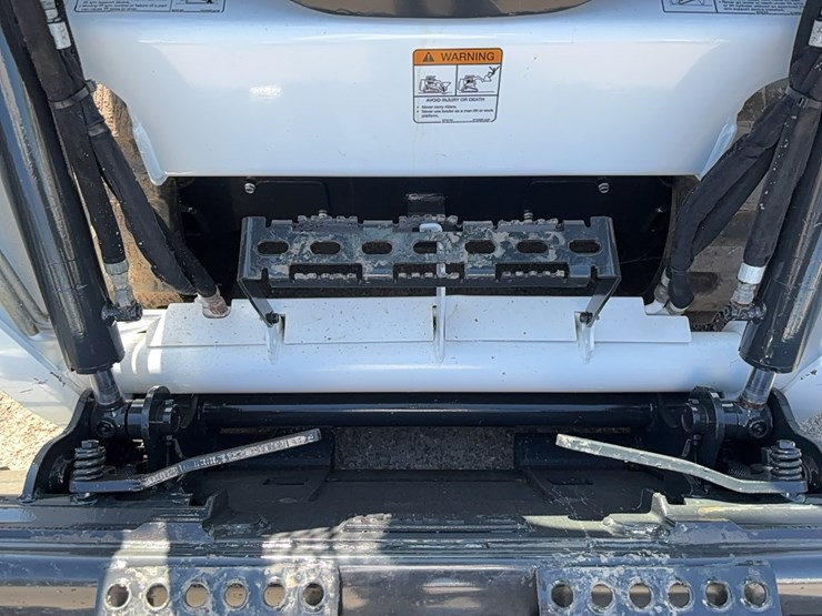 2019-bobcat-t450-image-8