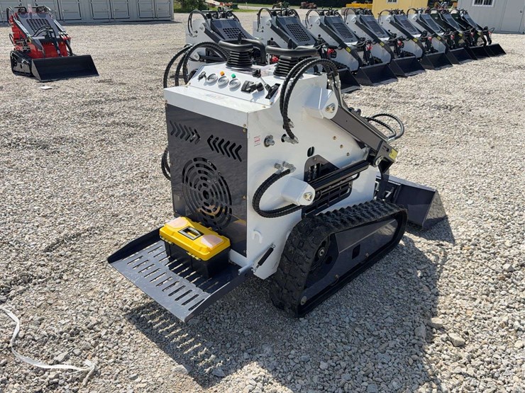 2026-zjg-zj-380-tracked-mini-skid-steer-loader-image-6