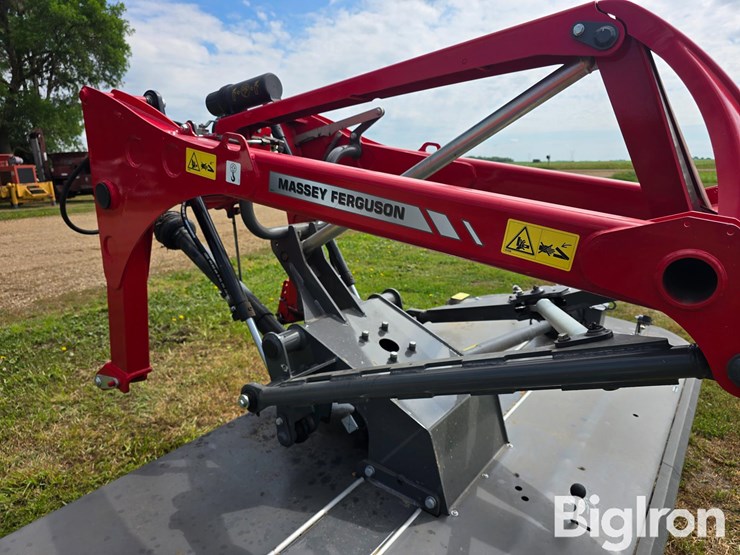 2022-massey-ferguson-30-image-15