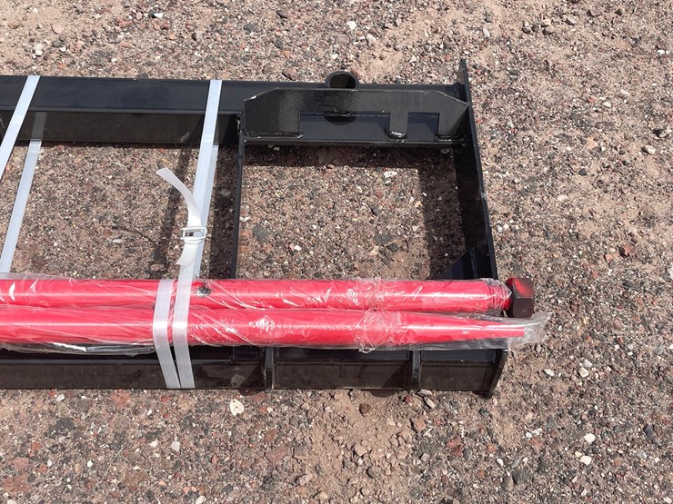 #1355-•-skid-steer-bale-fork-image-5