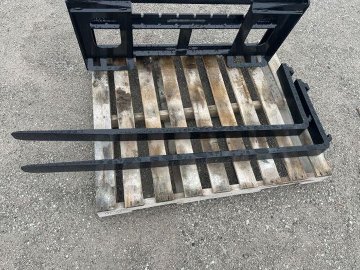 nused-2026-captok-ck-dhc-skid-steer-forks-image-3