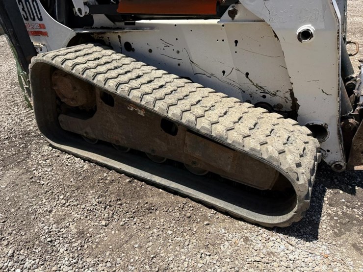 bobcat-t300-image-12