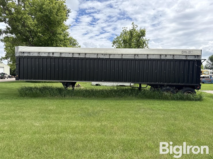 1971-wilson-grain-trailer-image-8