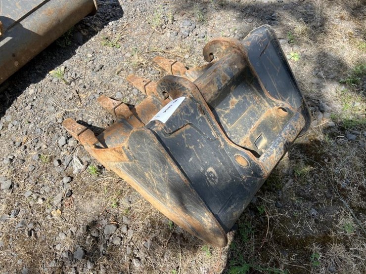 bobcat-24"-dig-bucket-image-4