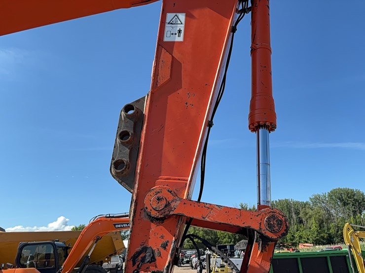 hitachi-zx330-image-20