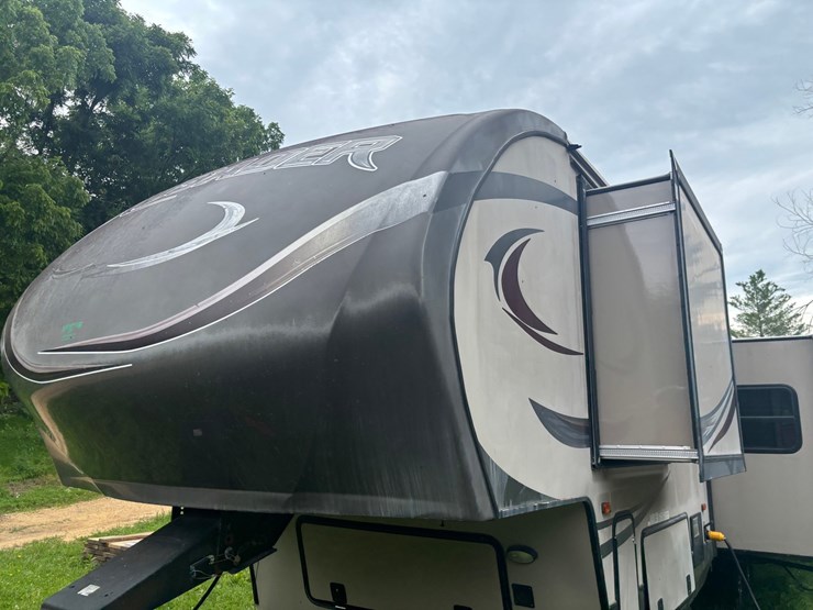 #2231-•-2014-crusader-335-5th-wheel-camper-image-14