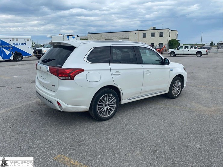2022-mitsubishi-outlander-image-5
