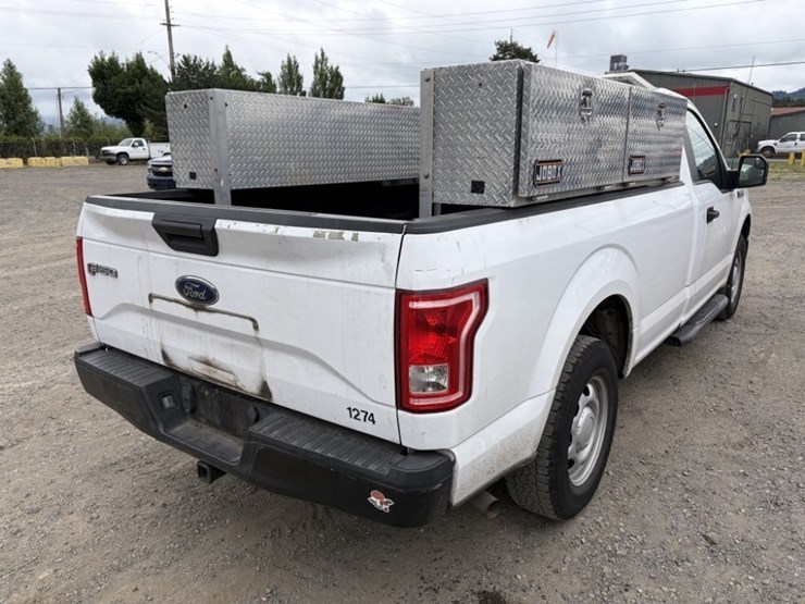 2017-ford-f150-xl-image-4