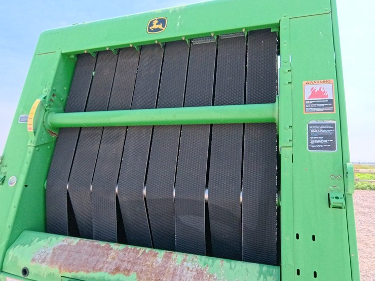 2009-john-deere-568-image-17