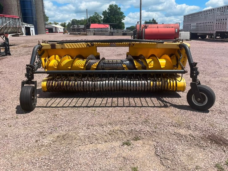 new-holland-356w-image-3