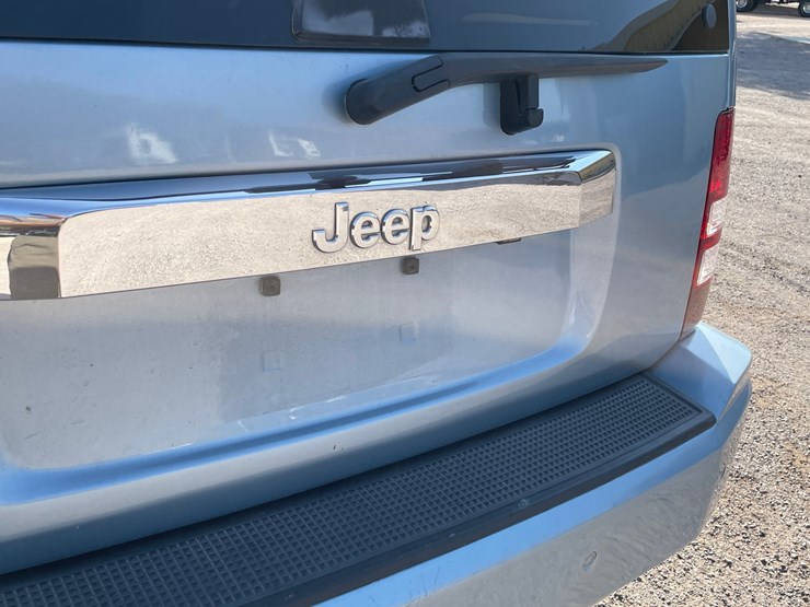2012-jeep-liberty-image-31