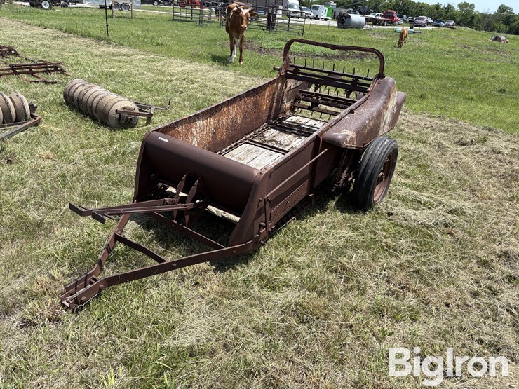 farmall-manure-spreader-image-1