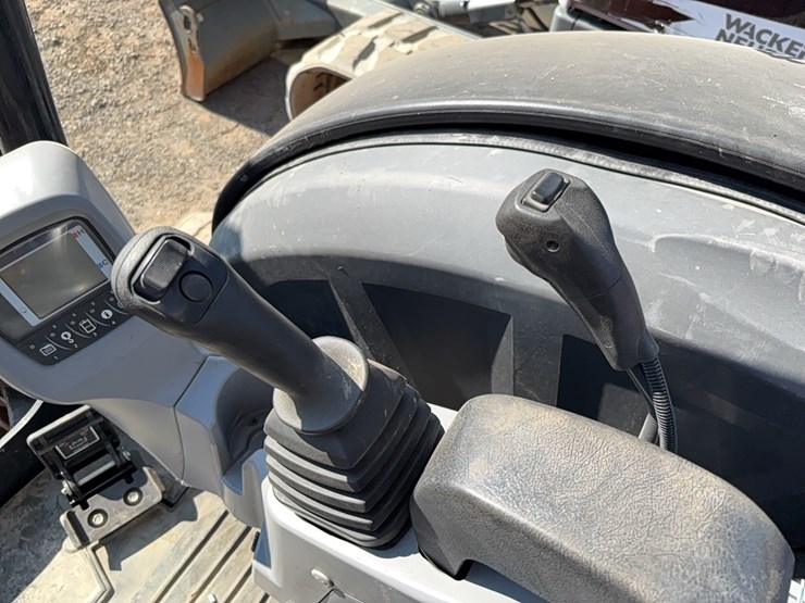 kubota-kx040-4-image-25