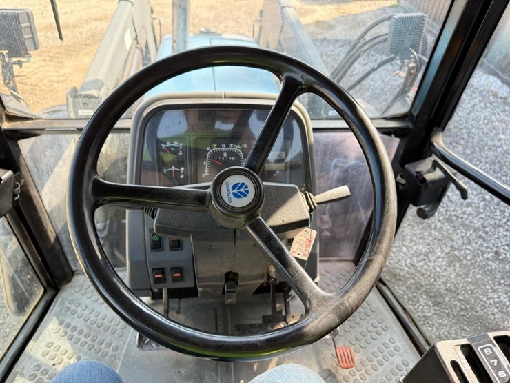 ford-7740-image-21