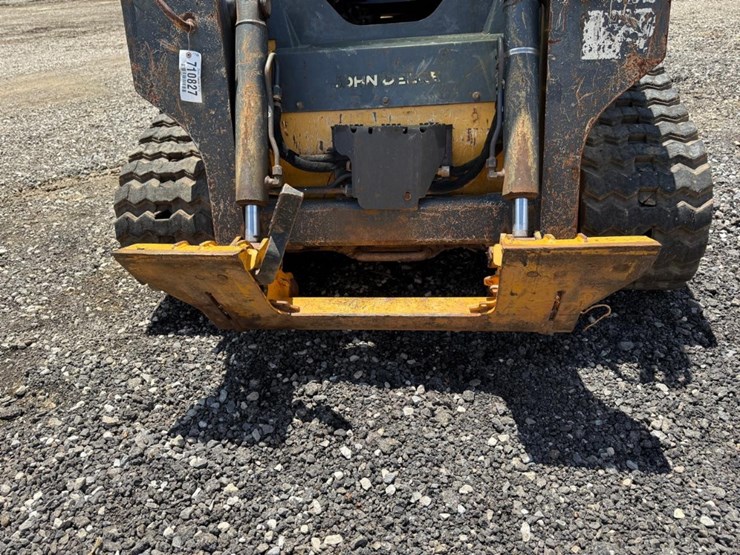 2016-deere-317g-image-9
