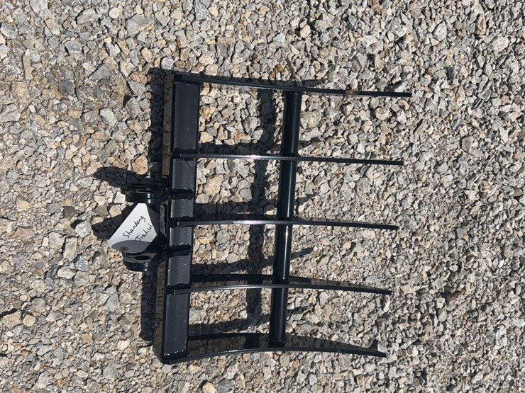 19”-mini-excavator-root-rake-image-3