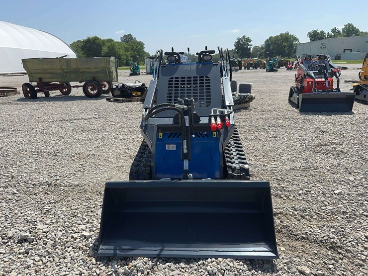 2026-zjg-zj-380-tracked-mini-skid-steer-loader-image-9