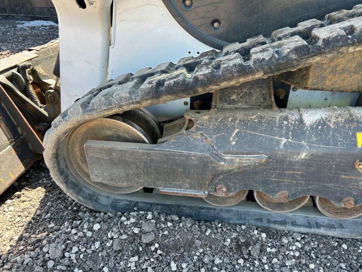 2021-bobcat-t64-image-17