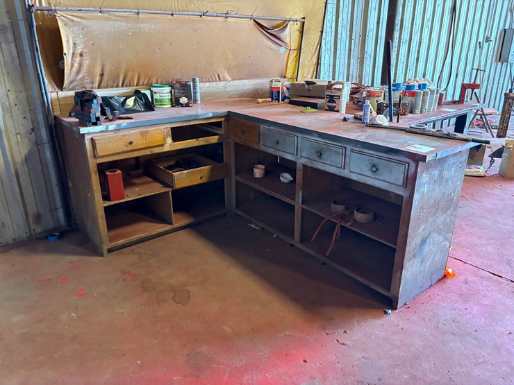 100”-x-75”-x-41”-l-shaped-shop-table-image-1
