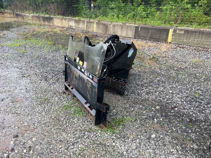 #4509-•-blue-diamond-swing-arm-stump-grinder-image-7