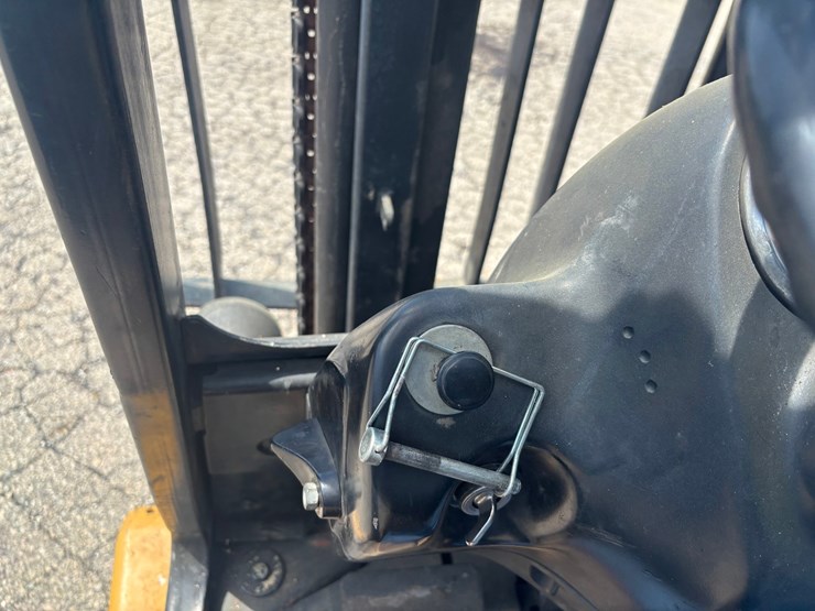 #2246-•-baker-forklift-image-34