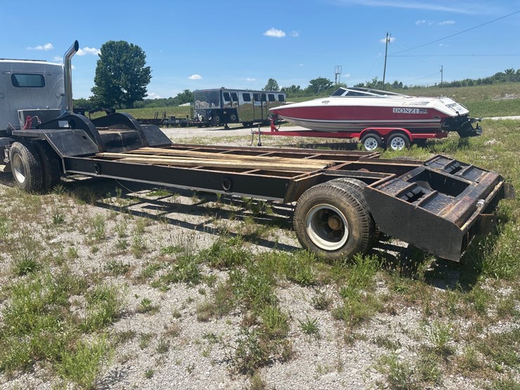 #82-•-phelan-single-axle-fixed-neck-lowboy-image-4