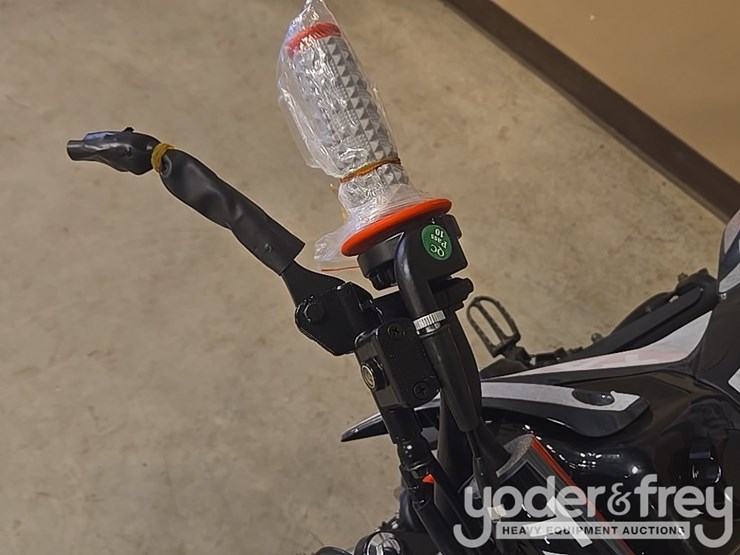 unused-db-10-dirt-bike,-red-image-14