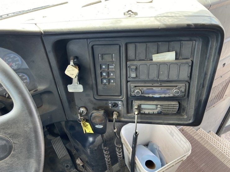 2012-ic-pb105-school-bus-image-16