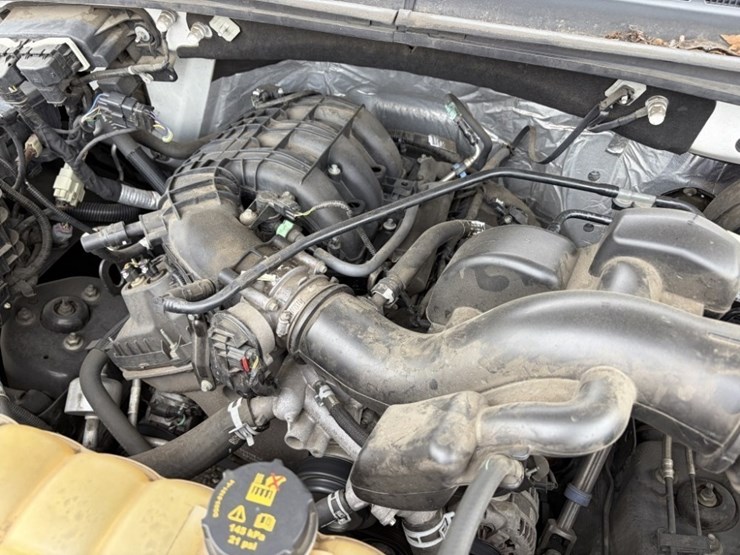 2017-ford-f150-xl-image-12
