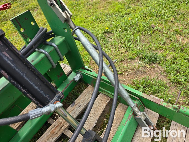 john-deere-8100-image-16