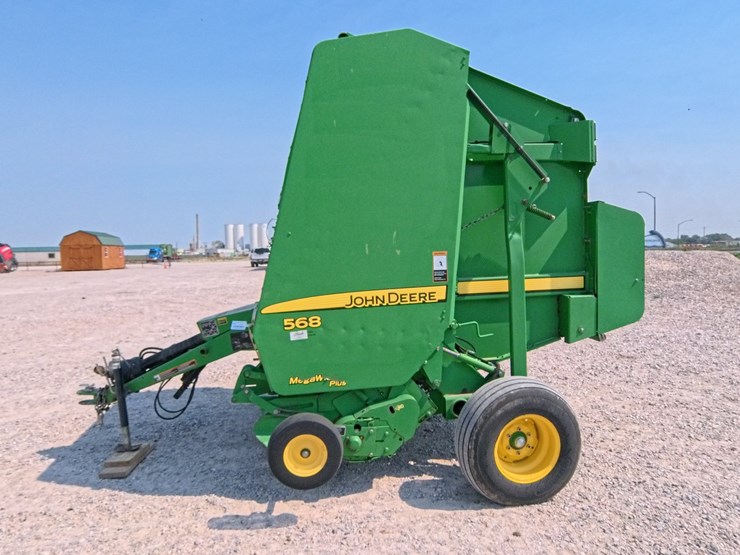 2009-john-deere-568-image-2