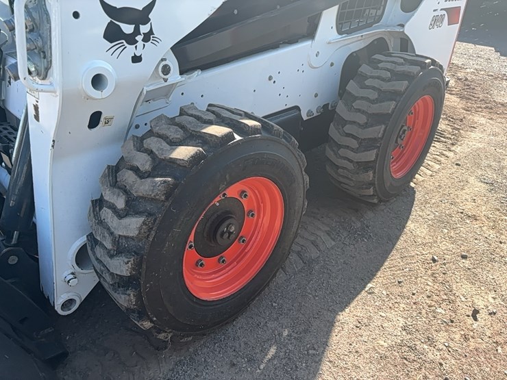 2021-bobcat-s740-image-12