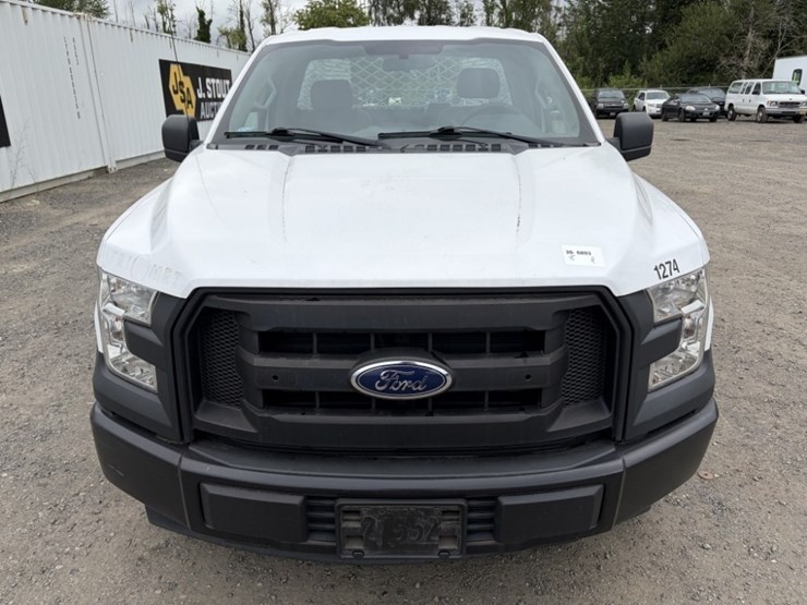 2017-ford-f150-xl-image-8