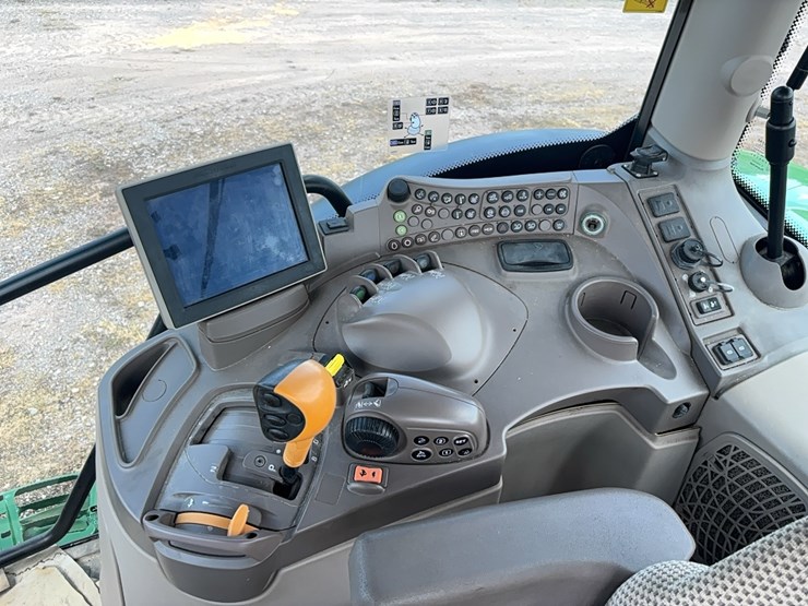 2022-john-deere-6155r-image-10